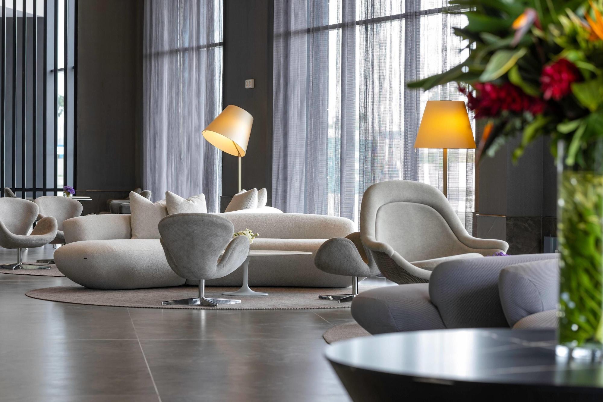 Vista Lobby Wyndham Grand Costa Del Sol Lima Airport