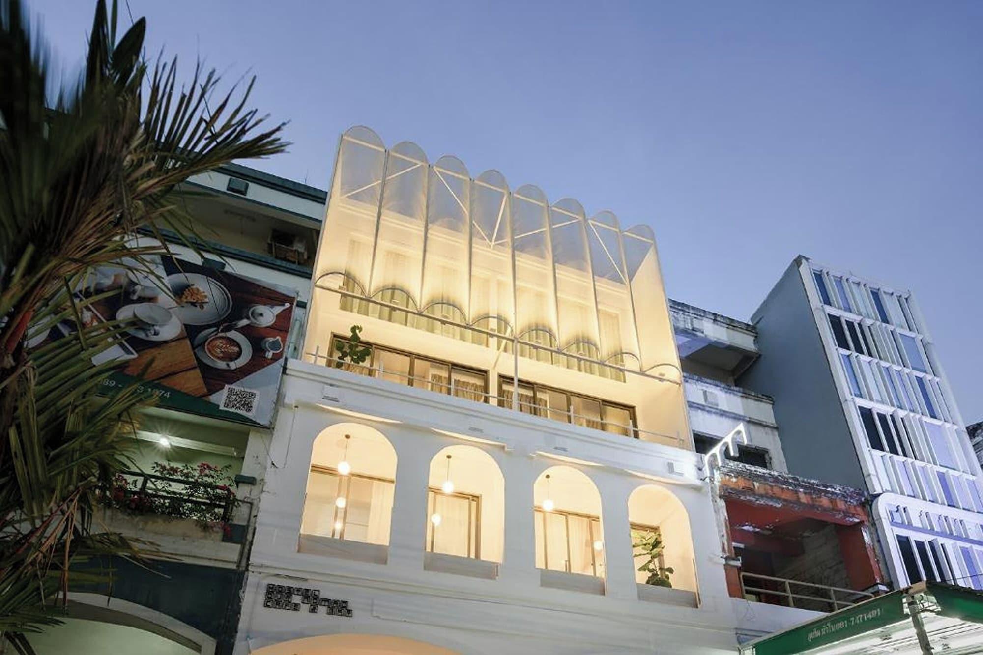 Varios Our Nomad Boutique Hostel