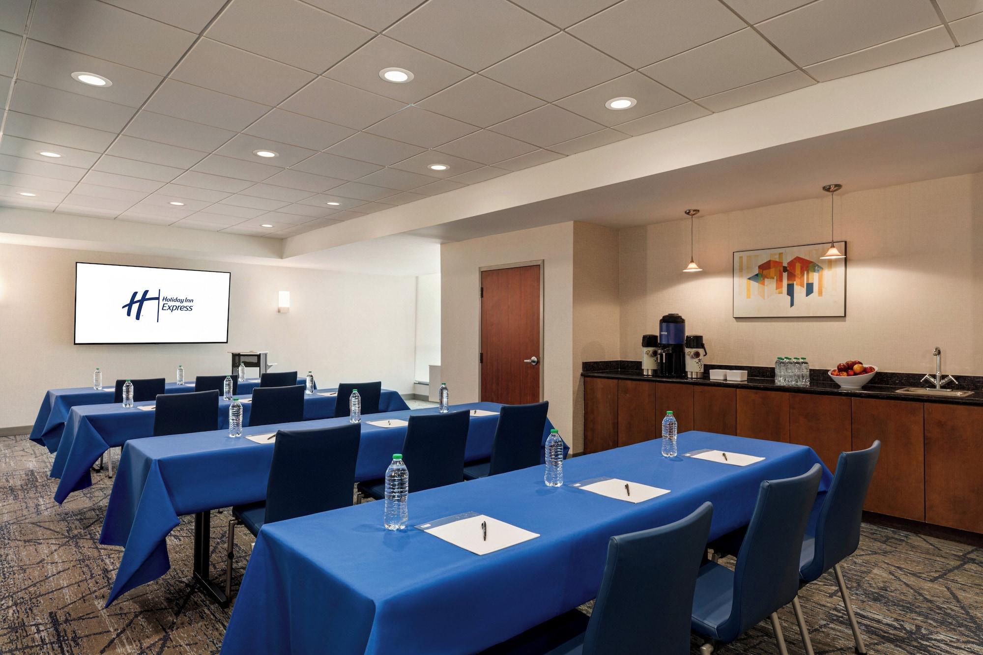 Sala de Reuniones Holiday Inn Express Baltimore At The Stadiums by IHG