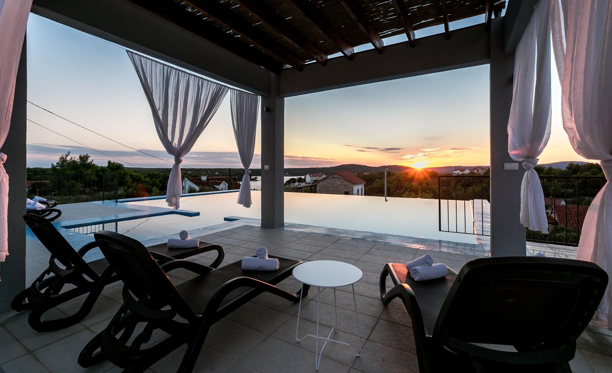 Varios Villa Toma - Private Estate