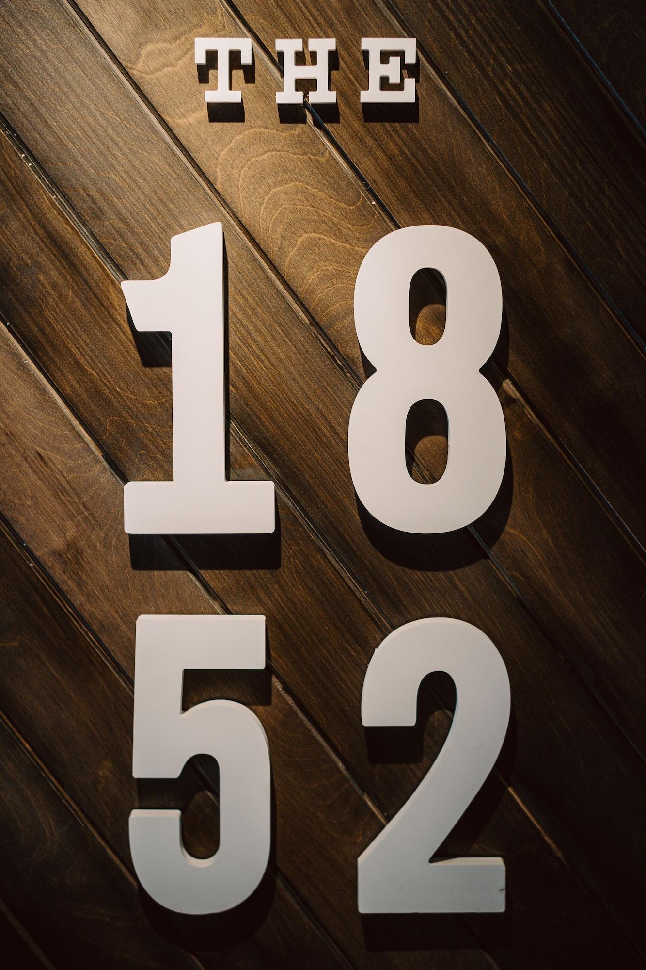 Vista Lobby The 1852 - Self Check-in