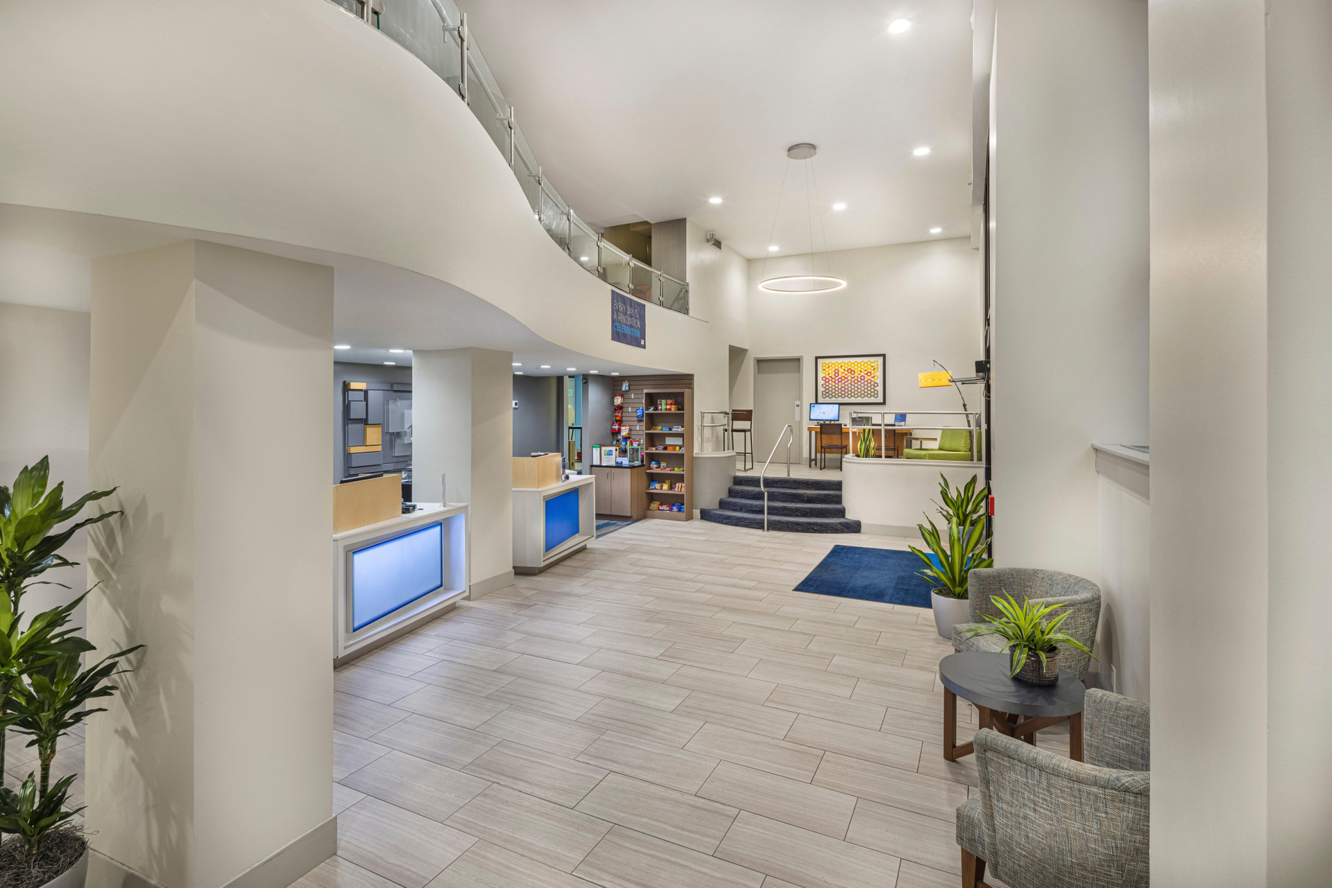 Vista Lobby Holiday Inn Express and Suites Atlanta Downtown by IHG