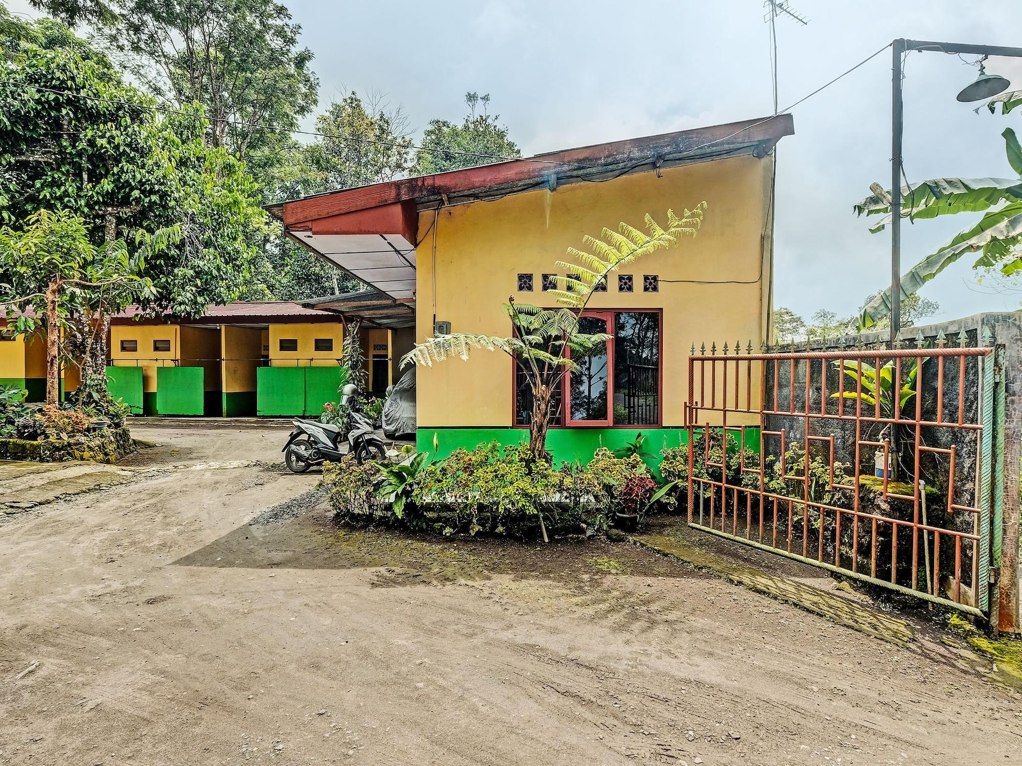 Vista Exterior SPOT ON 92283 Hotel Muria 3