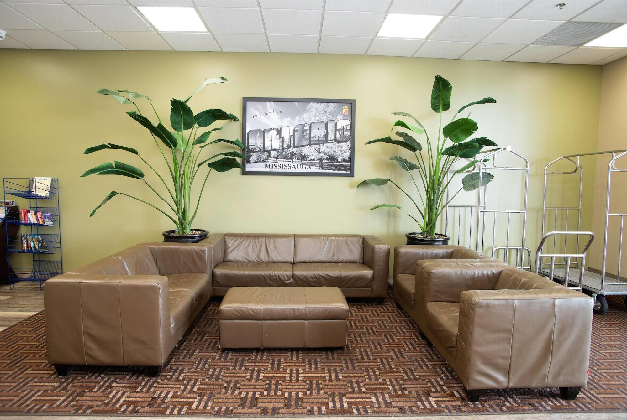 Vista Lobby Super 8 by Wyndham Mississauga