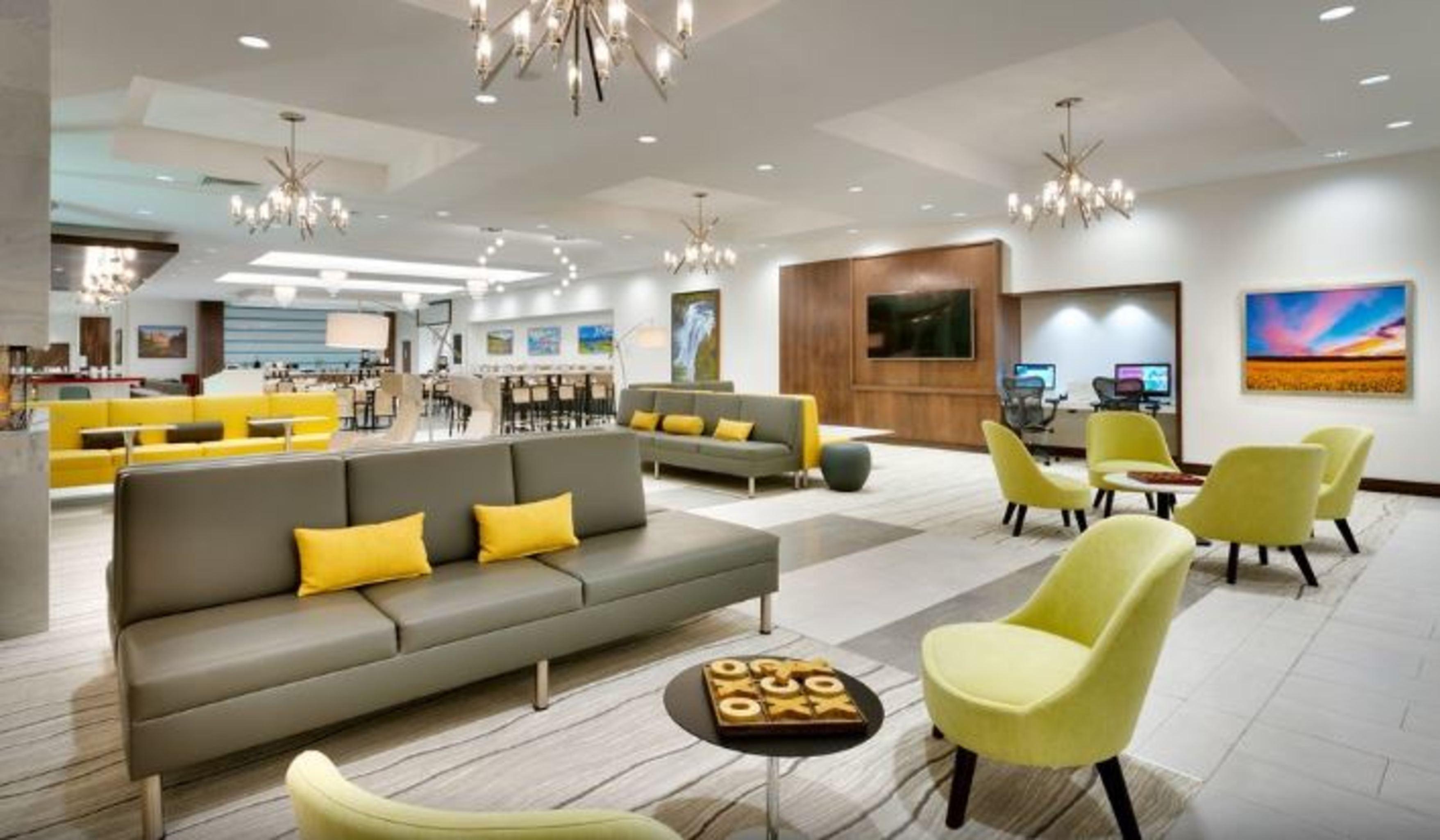 Vista Lobby Hilton Garden Inn Boise Downtown