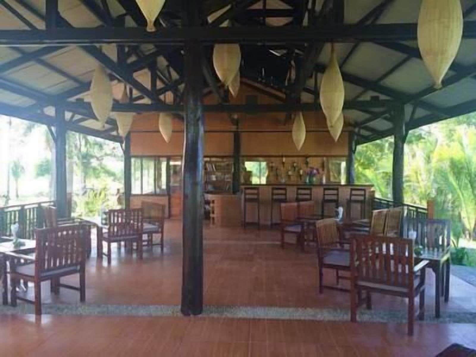 Bar/Salón Mrauk U Princess Resort