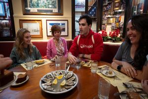 Actividad - Aventura de Degustación de Mariscos - Tour en Grupo Pequeño