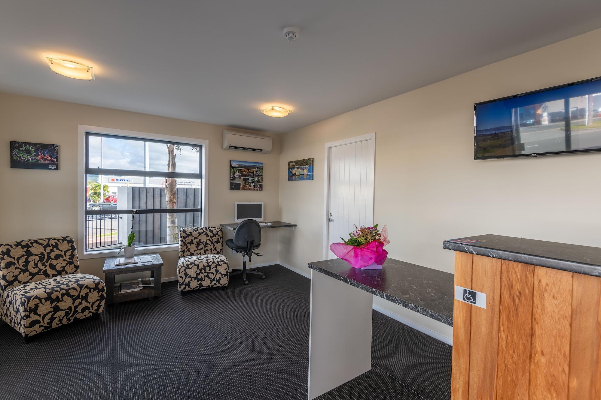 Vista Lobby ASURE Rotorua International Motor Inn