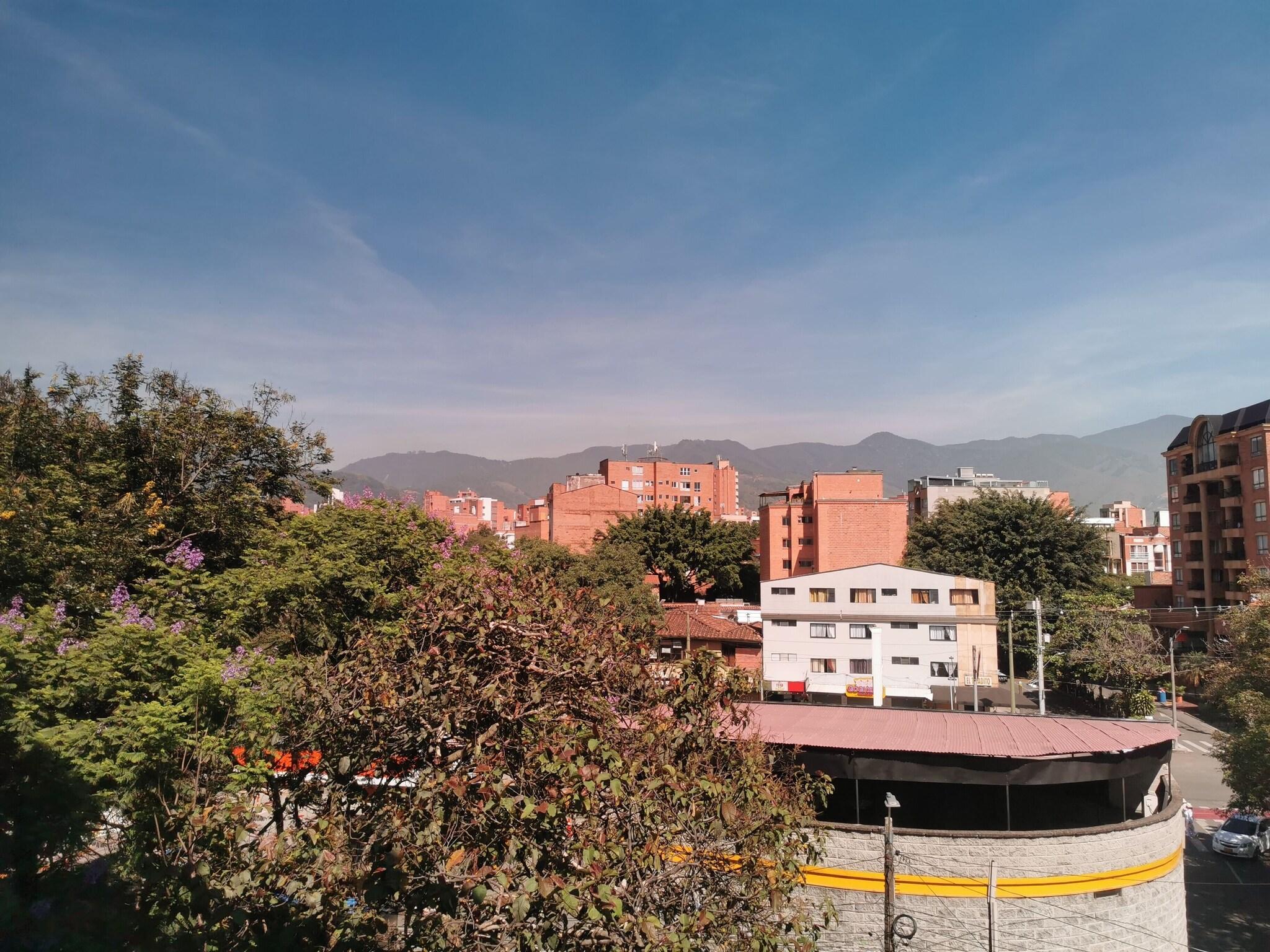 Vista Exterior Eutopiq Hotel