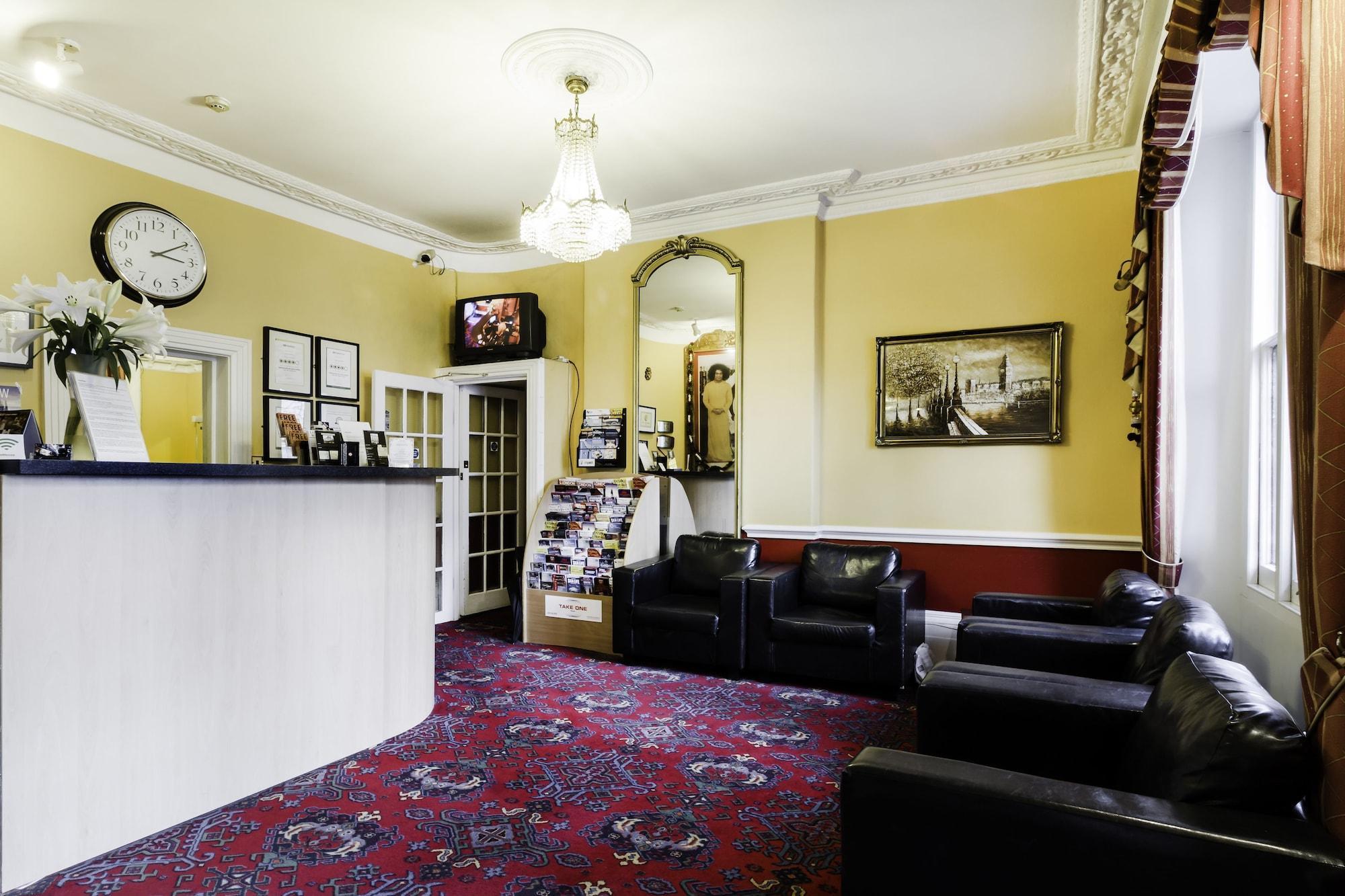 Vista Lobby Tudor Court Hotel