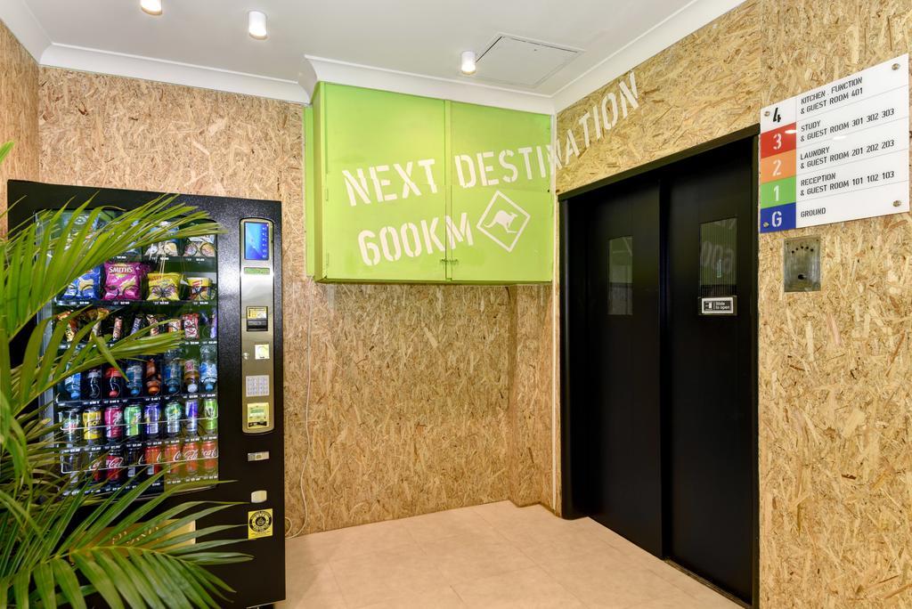 Restaurant Space Q Capsule Hotel