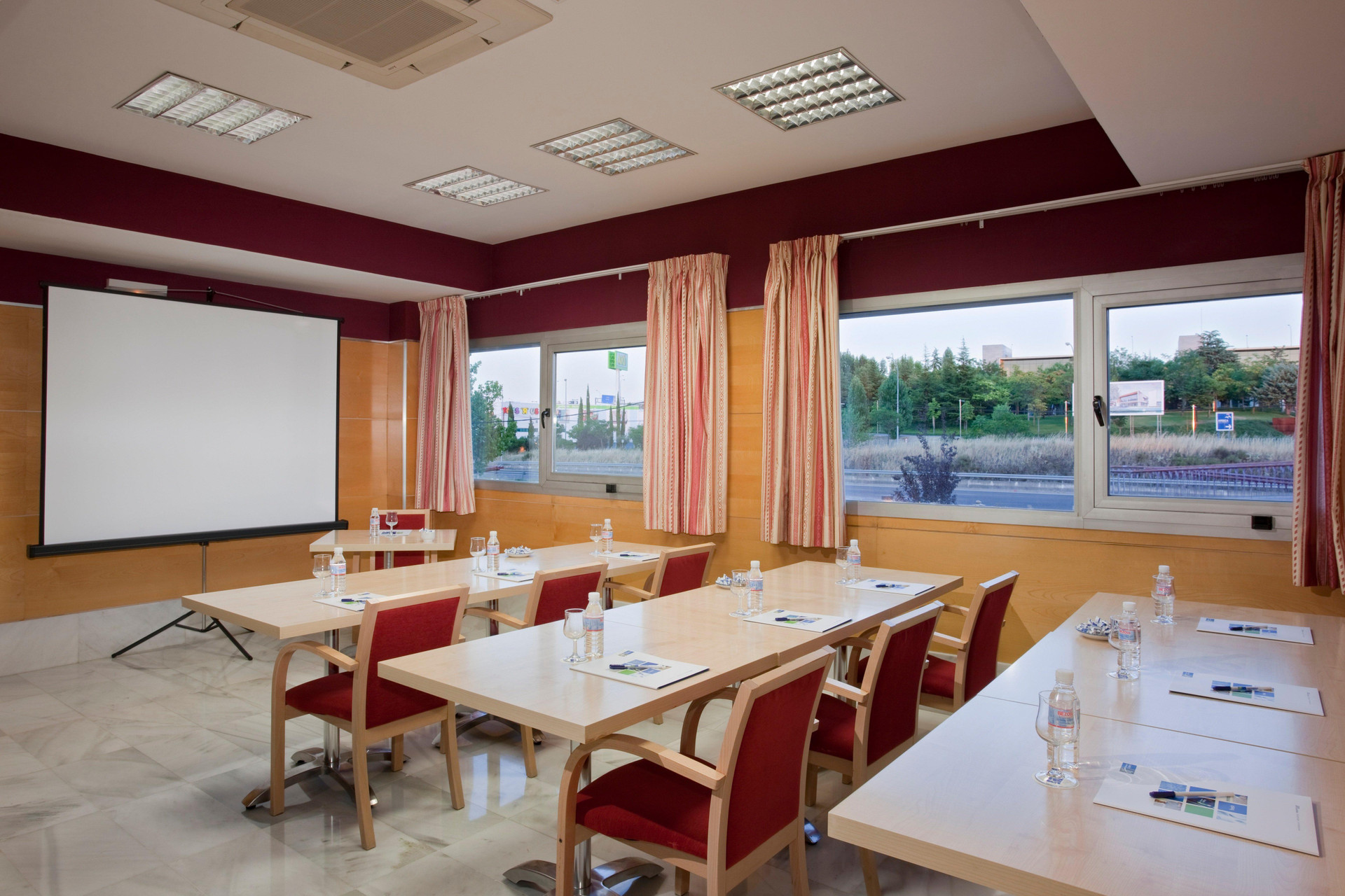 Sala de Reuniones Holiday Inn Express Madrid-Alcobendas by IHG