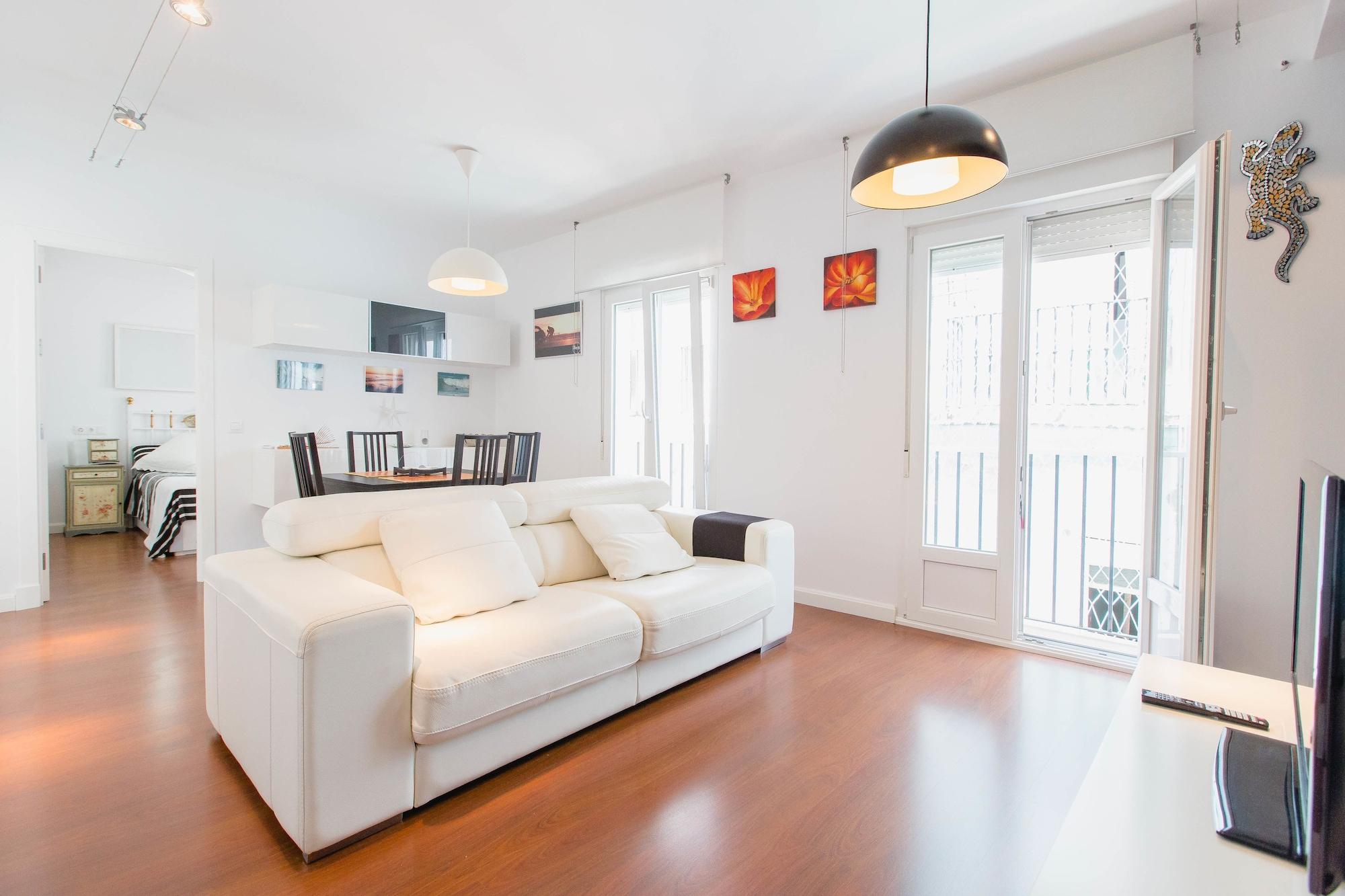 Variados (as) Apartamento a un pasito del mercado