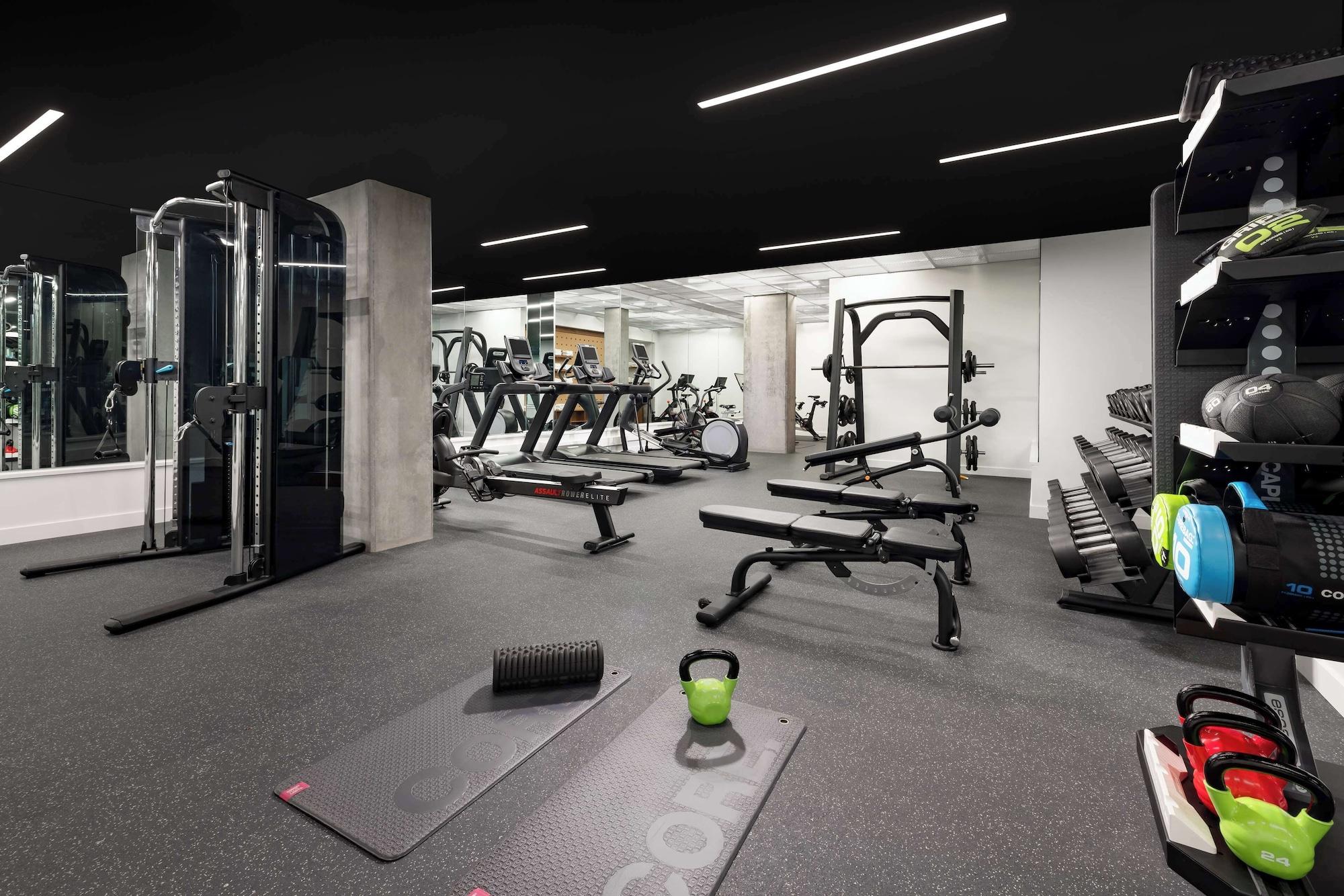 Gimnasio Timbri Hotel San Francisco, Curio Collection by Hilton