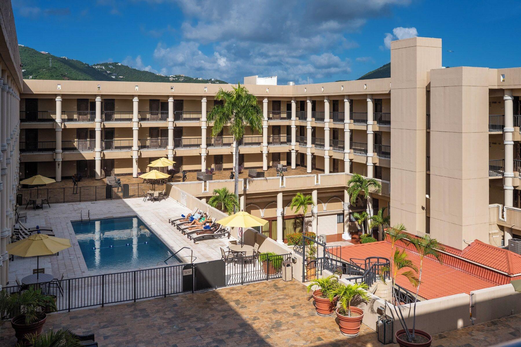 Vista Exterior Windward Passage Hotel