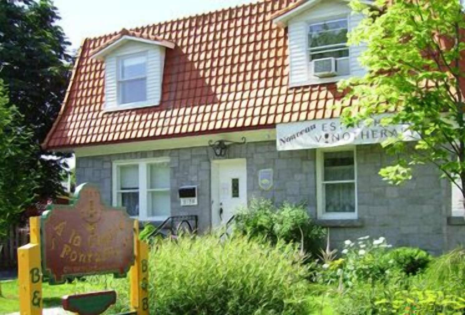 Vista Exterior À la Claire Fontaine B&B et Spa