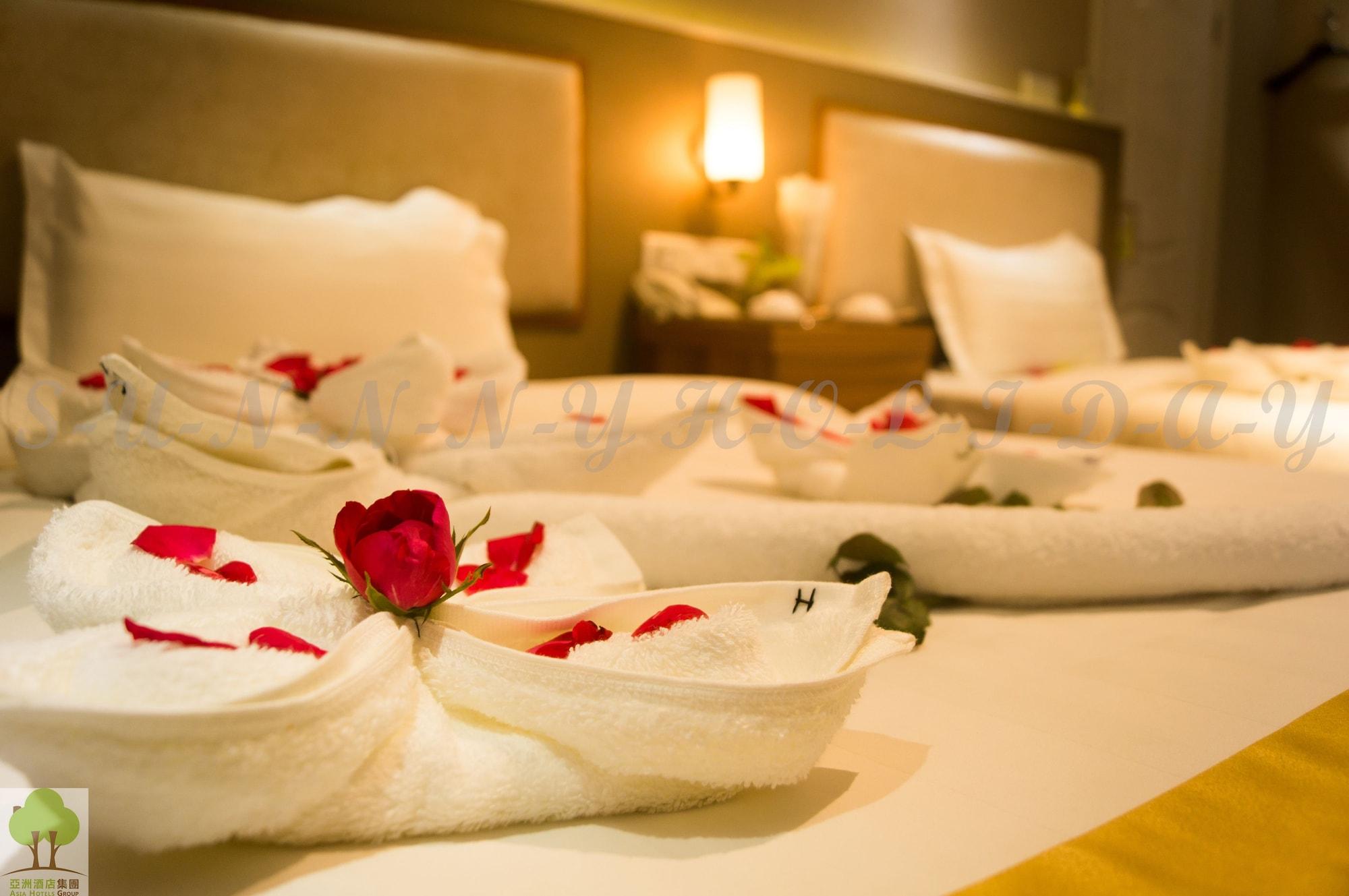 Varios Sunny Holiday Hotel