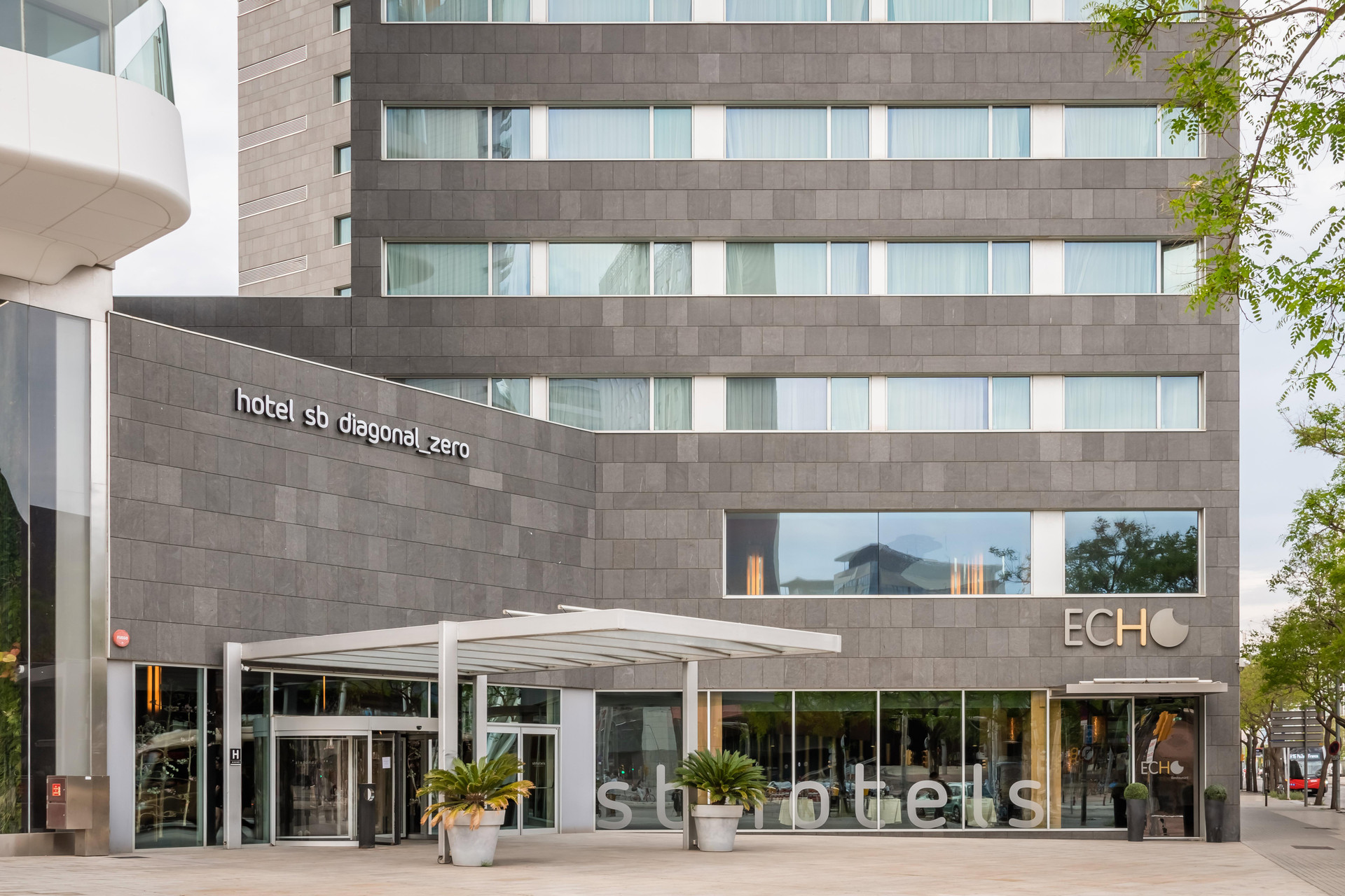 Vista Exterior Hotel SB Diagonal Zero 4 Sup