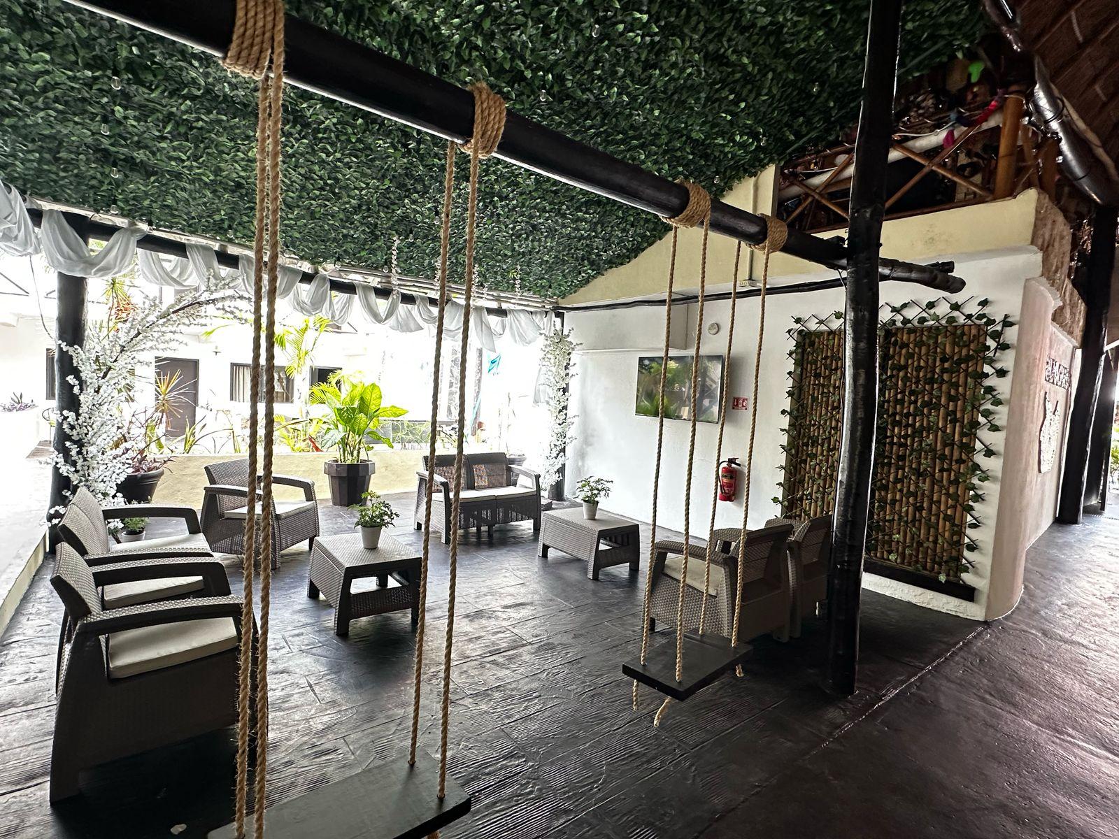Vista Lobby Original Maya Bric