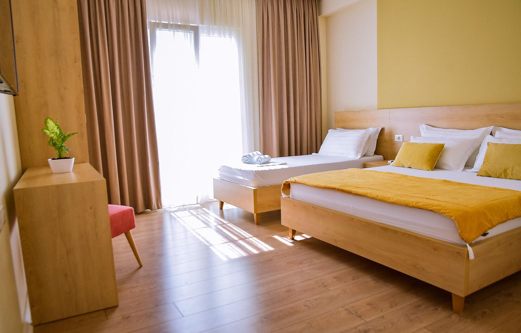 Varios Airport Garden Hotel