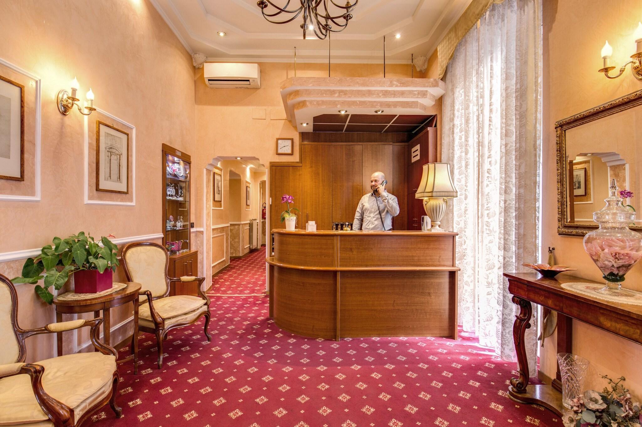 Vista Lobby Hotel Martini