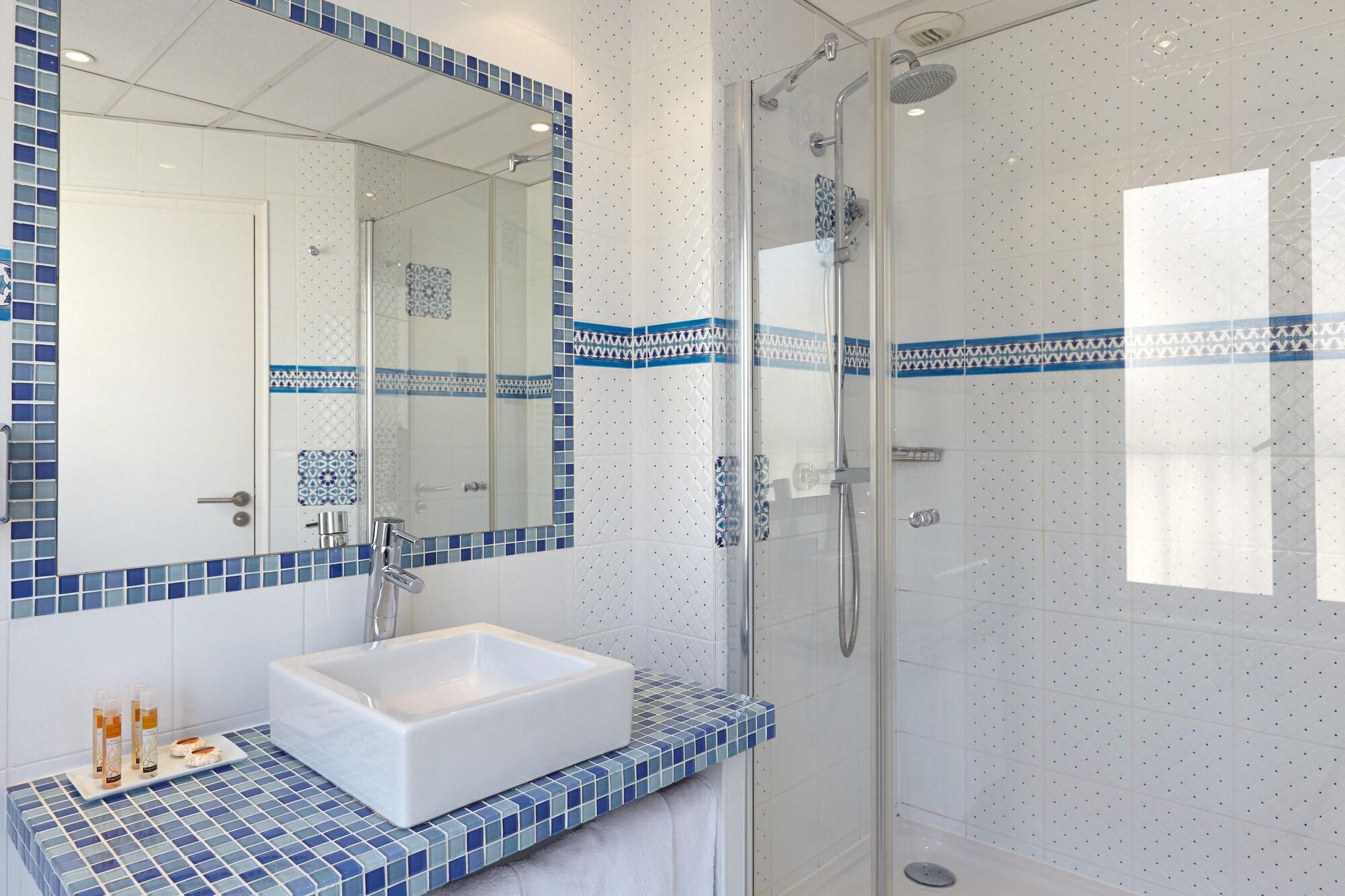 Equipamiento de Habitación Le 46 Hotel