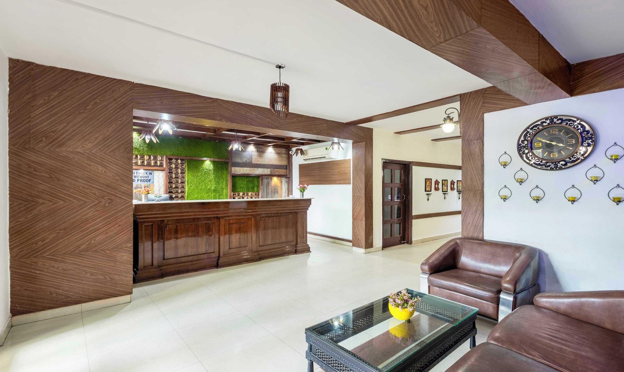 Vista Lobby Treebo Maurice