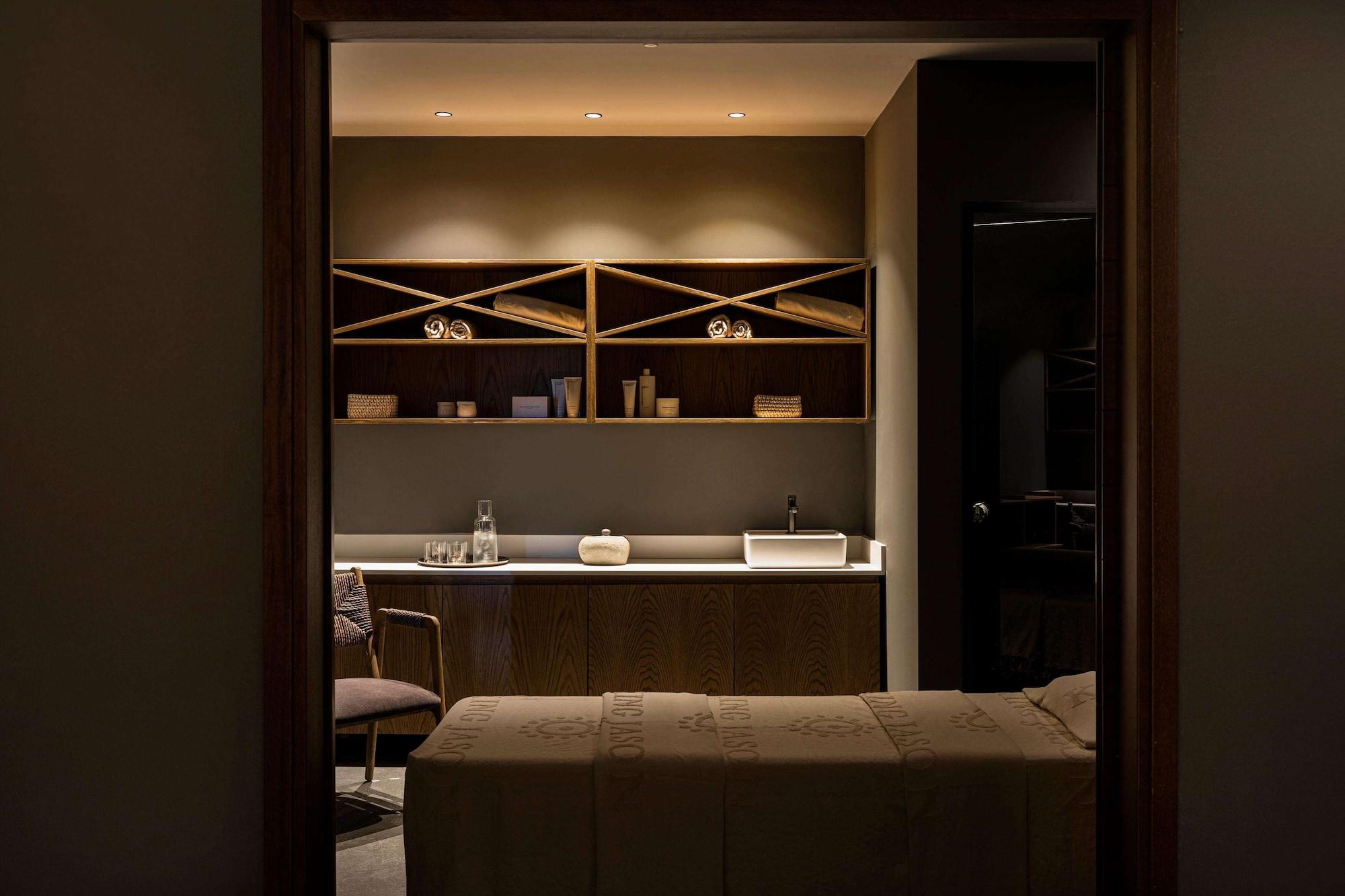 Spa King Jason Zante – Designed for Adults