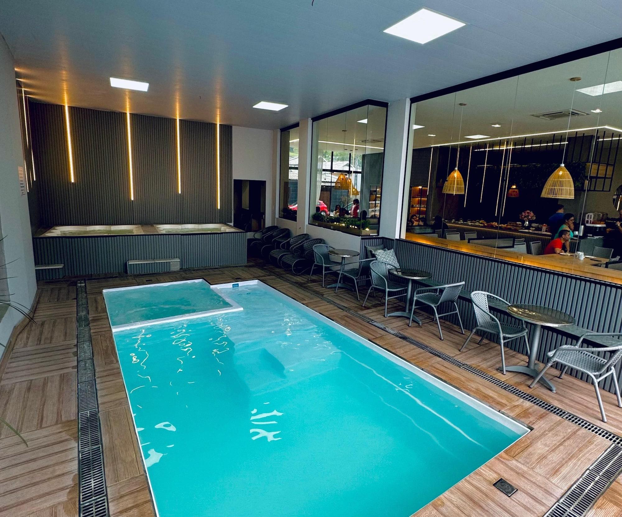 Vista Piscina Pousada Duas Ilhas