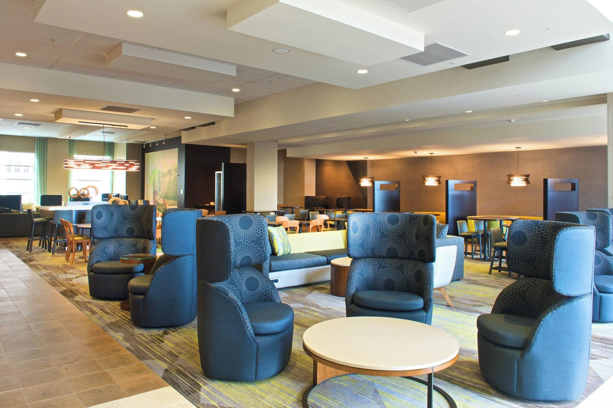 Vista Lobby Courtyard by Marriott Seattle Everett Downtown