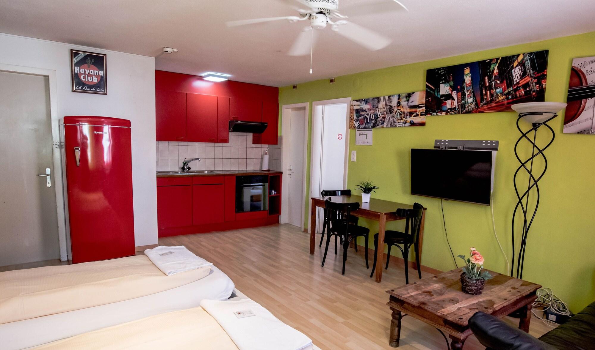 Varios Hotel Zak - Hostel