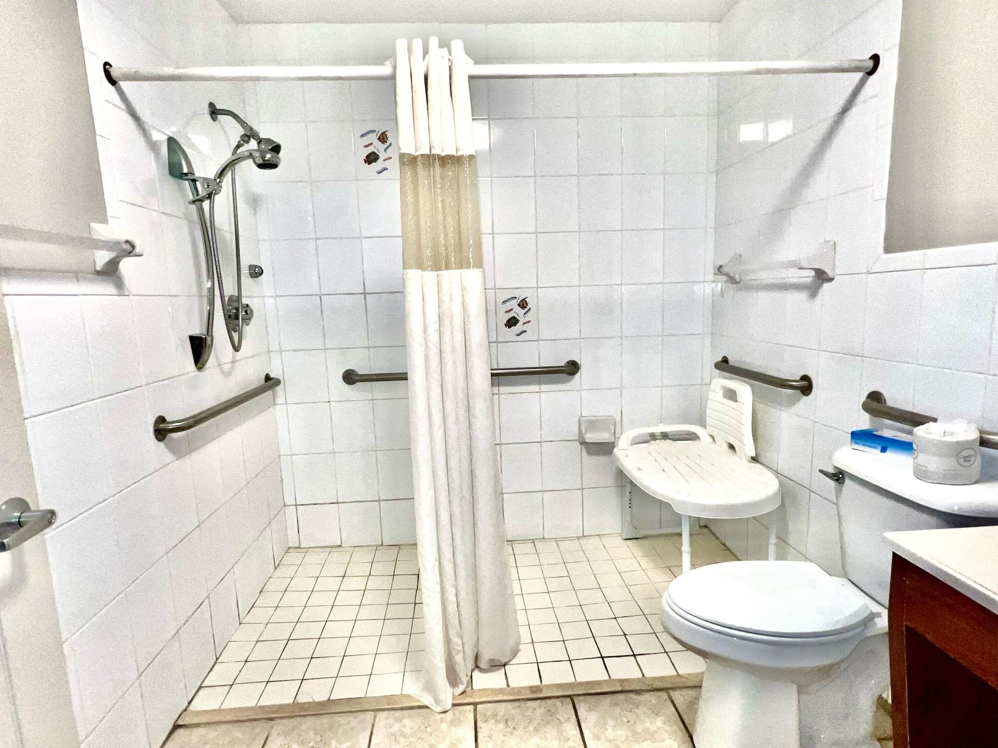 Equipamiento de Habitación Travelodge Suites by Wyndham Lake Okeechobee