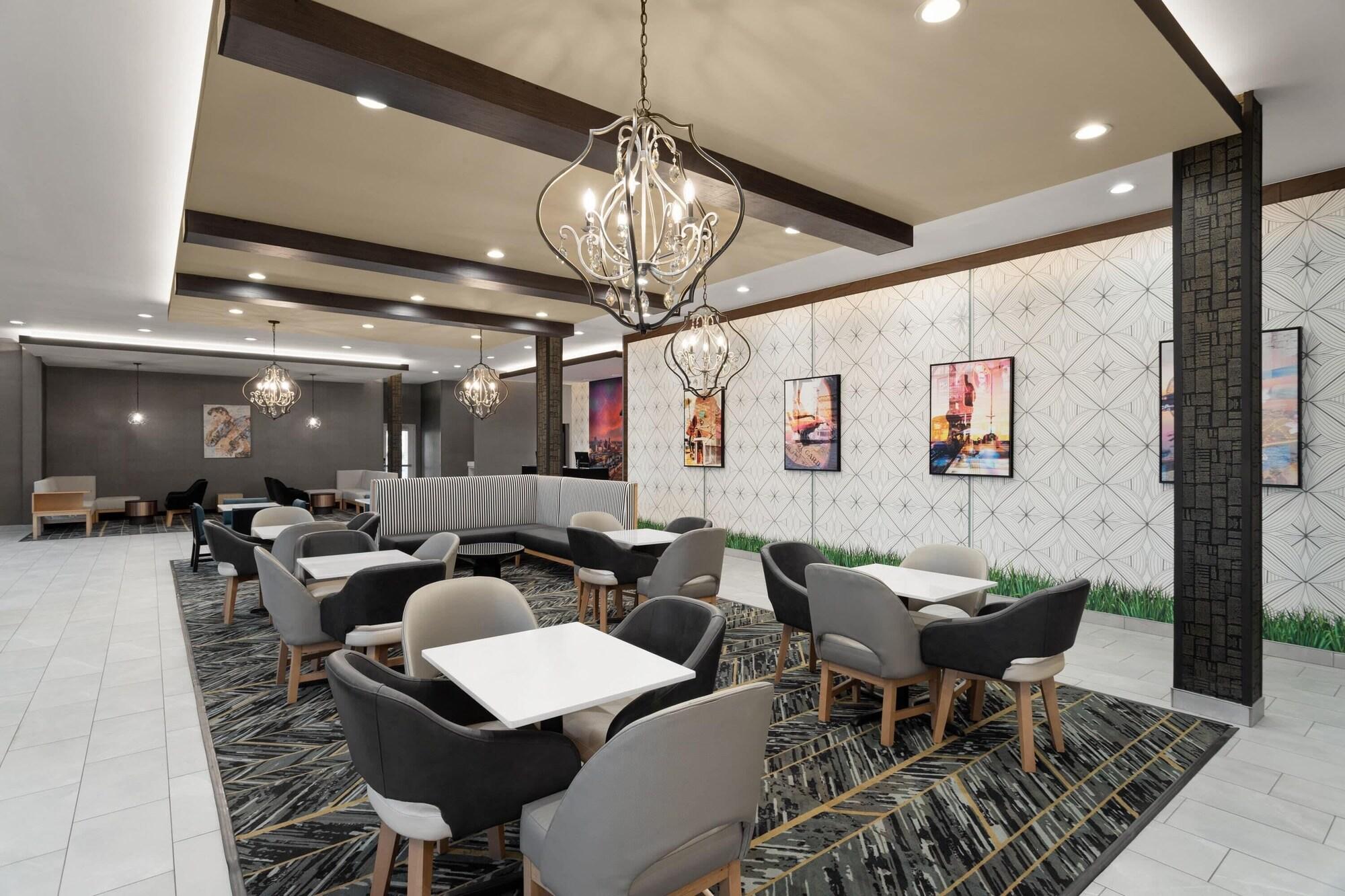 Vista Lobby La Quinta Inn & Suites by Wyndham Olive Branch
