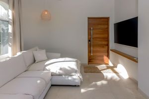 Renta temporal - Luxury & Modern Ocean Front- On The Beach!