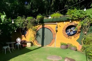 Aluguel por temporada - Quinta do Vale: Casa dos Hobbits - Lago, cascata, caiaque