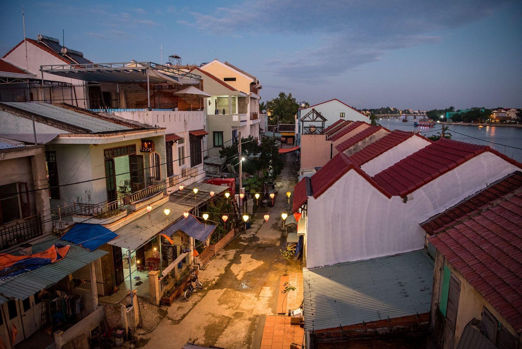 Varios Minh An Riverside Villa