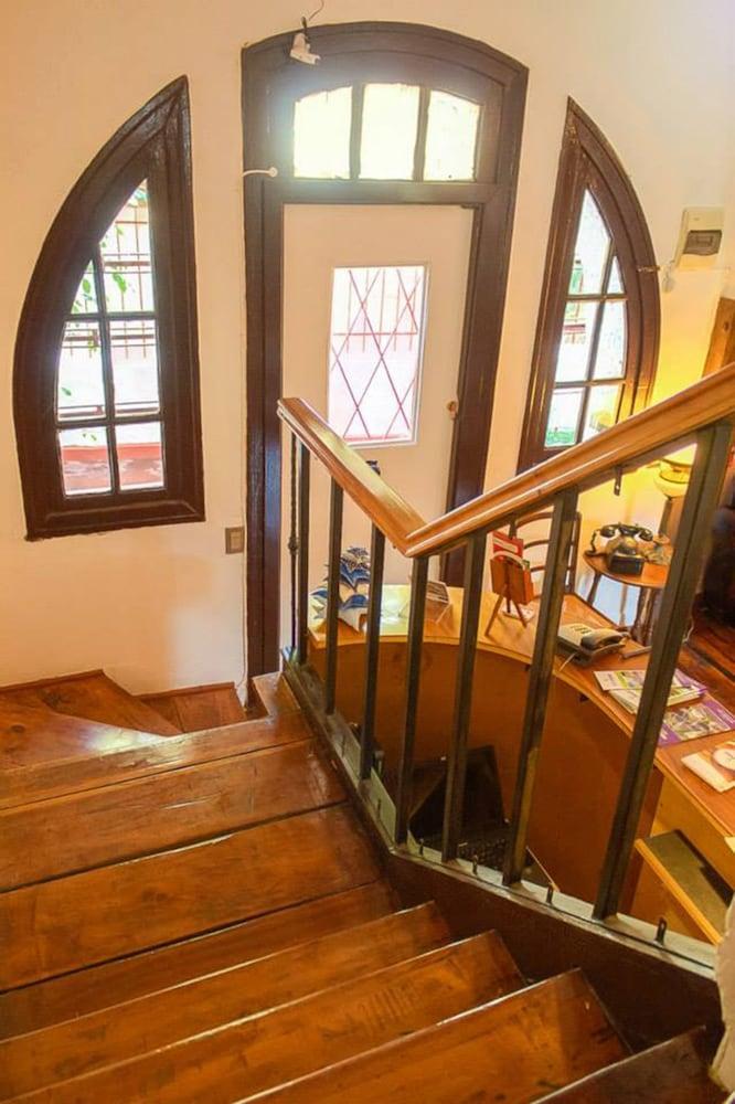 Varios Alma Bed & Breakfast