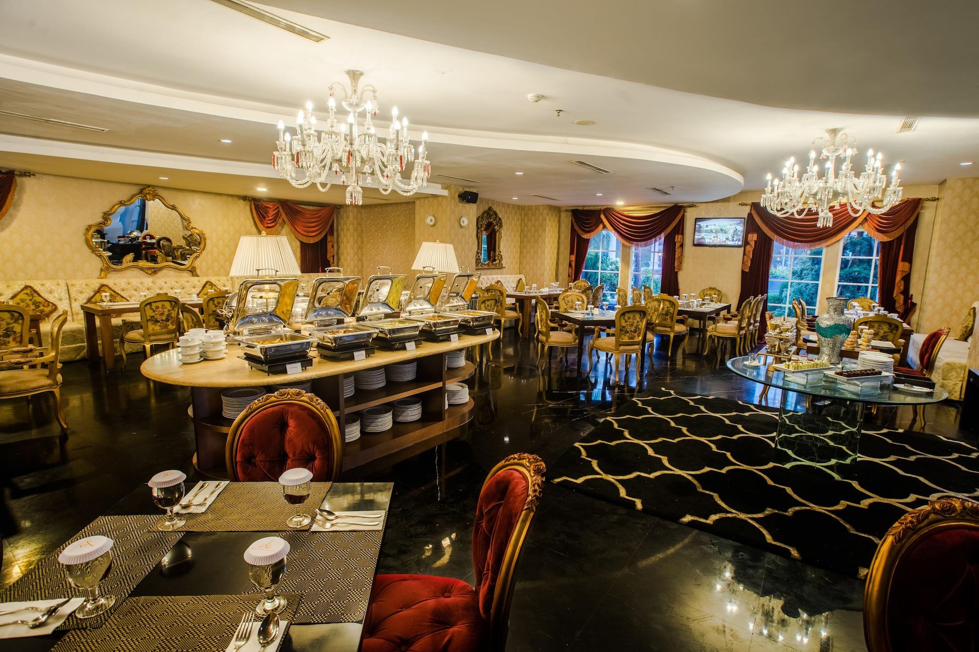 Restaurant Amaroossa Royal Bogor