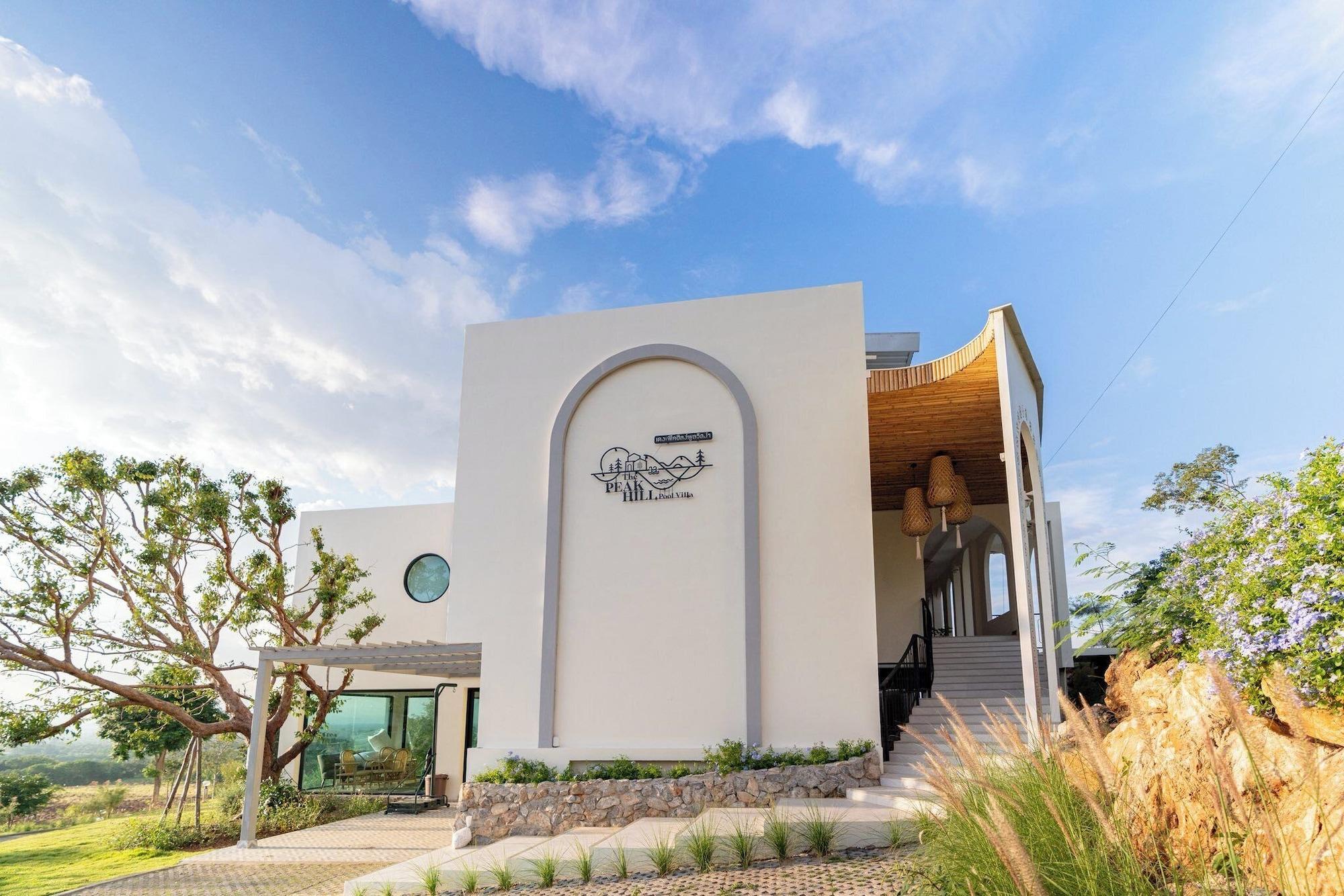 Vista Lobby The Peak Hill Pool Villa