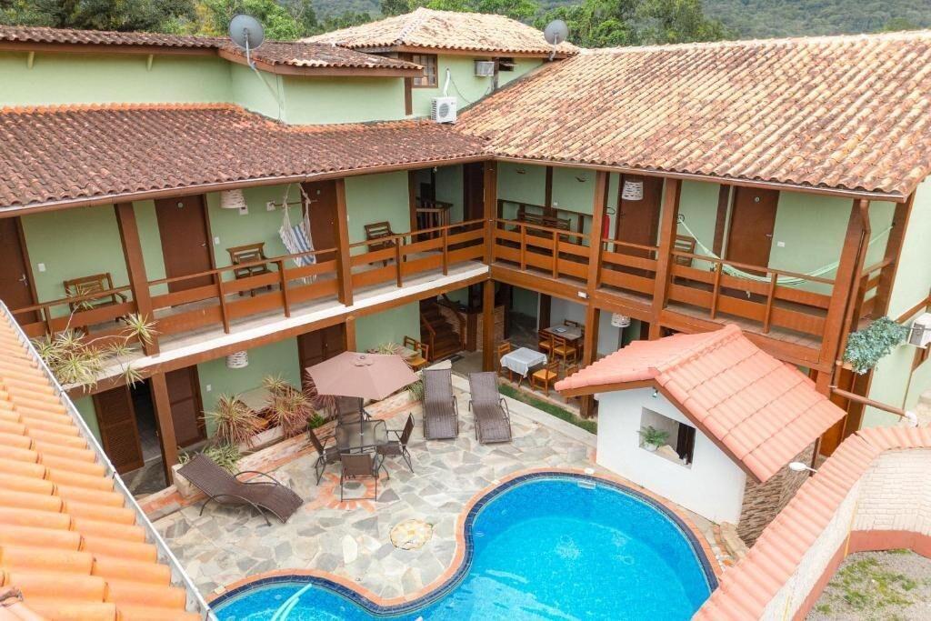 Vista Piscina VELINN Pousada Kyrios
