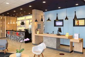 Alojamiento - Ibis Guaxupe