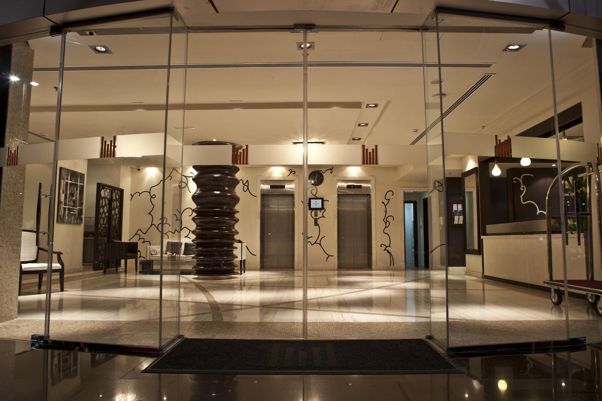 Vista Exterior Kingsgate Hotel Abu Dhabi