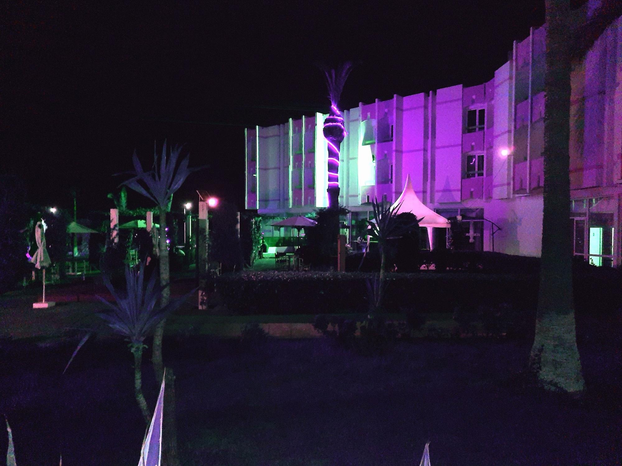 Vista Exterior Hôtel Farah Safi
