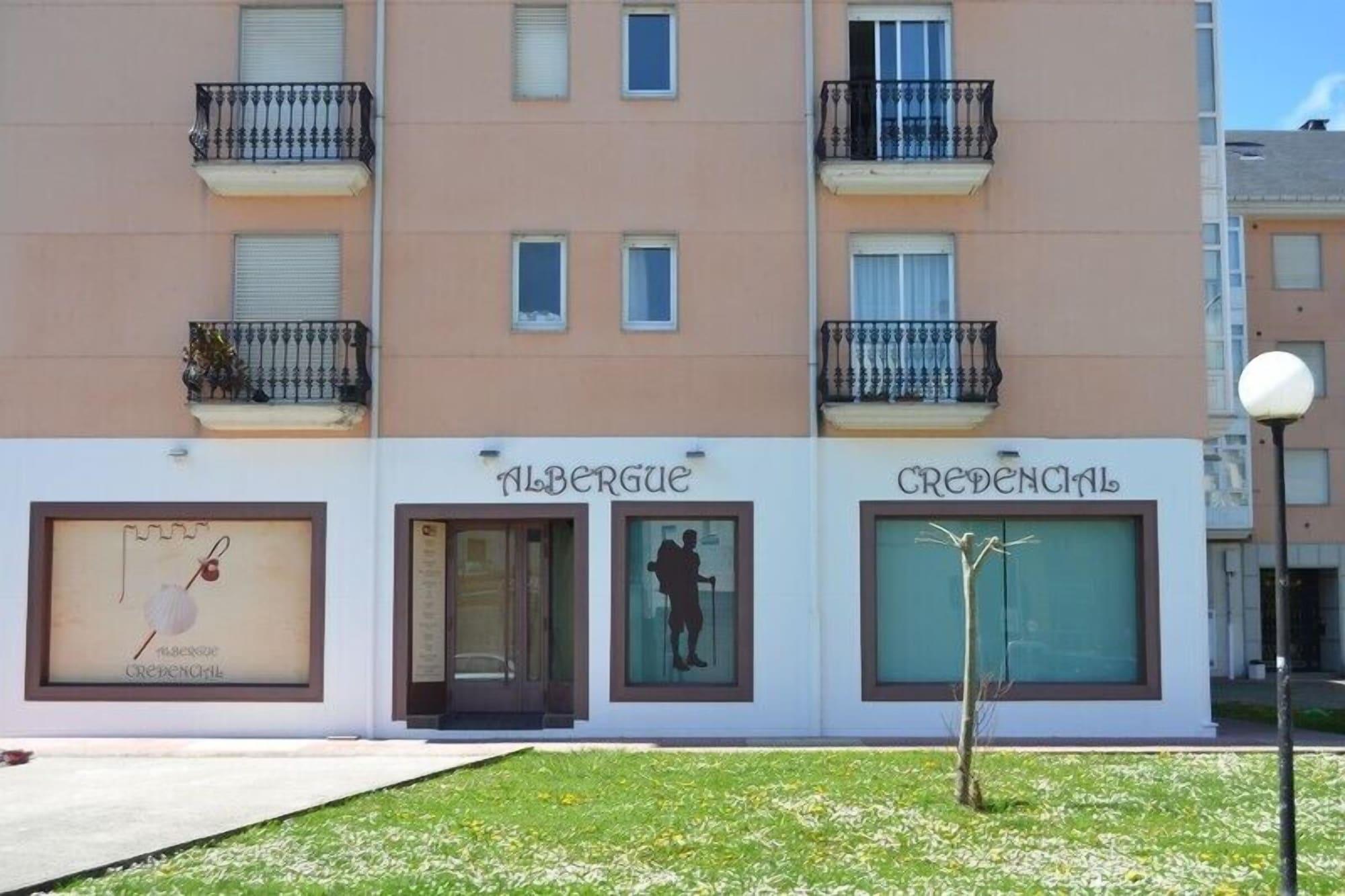 Varios Albergue Credencial - Hostel