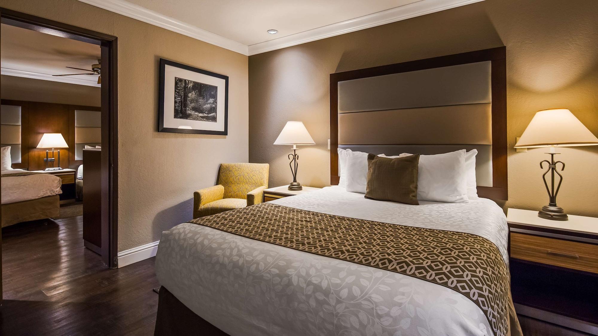 Habitación Best Western Plus Forest Park Inn