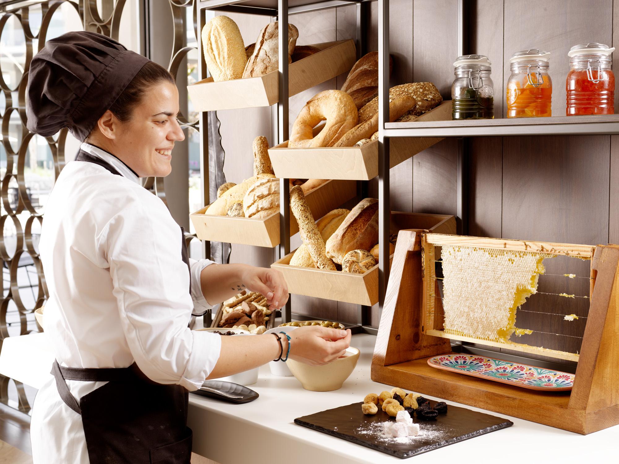 Restaurant Nautilux Rethymno by Mage Hotels