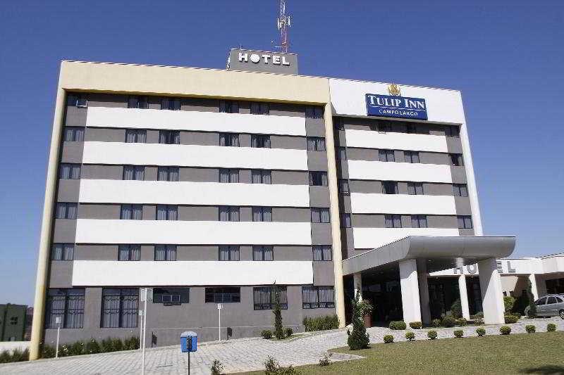 Vista Exterior Hotel Campo Largo Express
