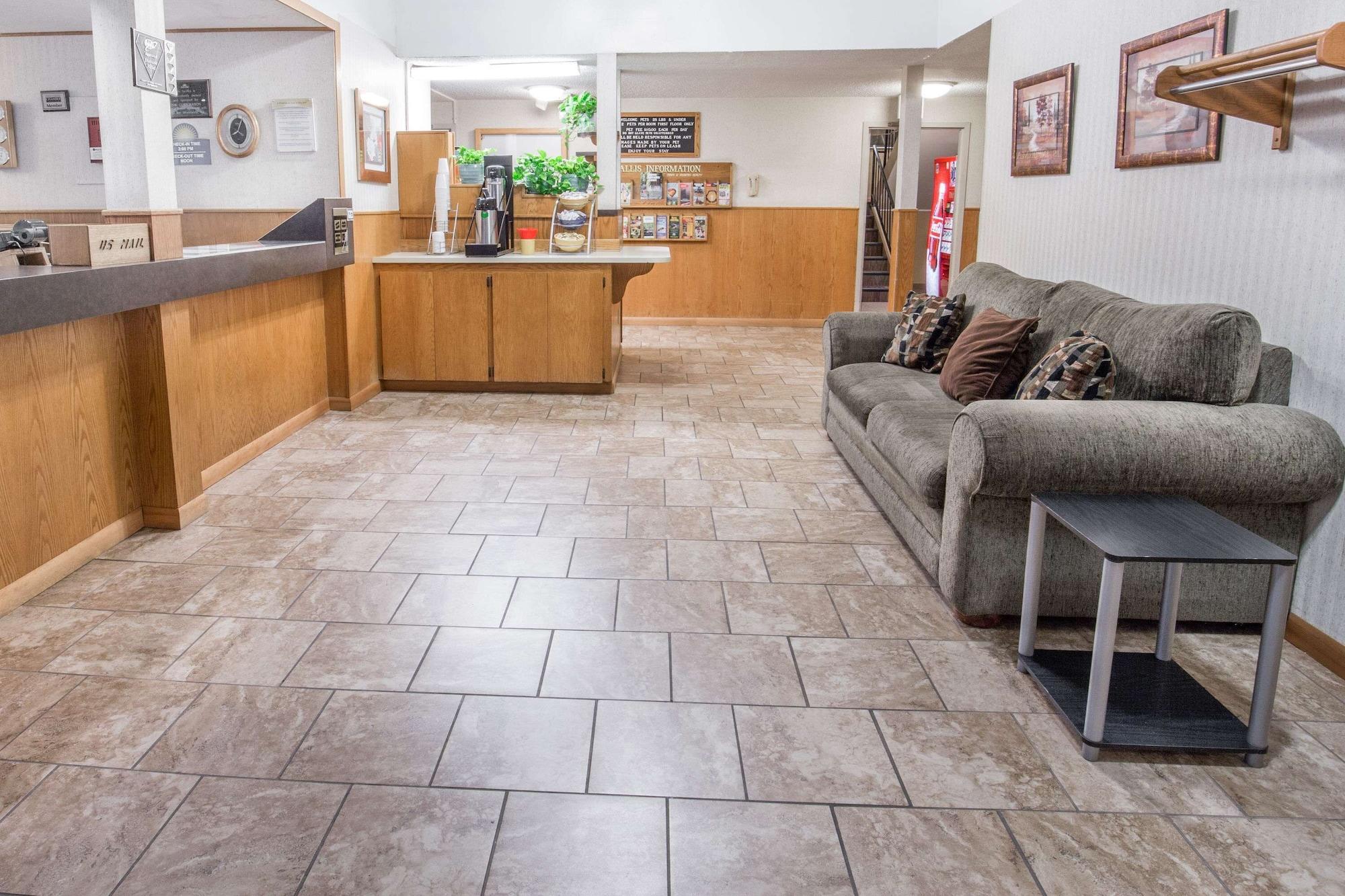 Vista Lobby Days Inn by Wyndham Corvallis