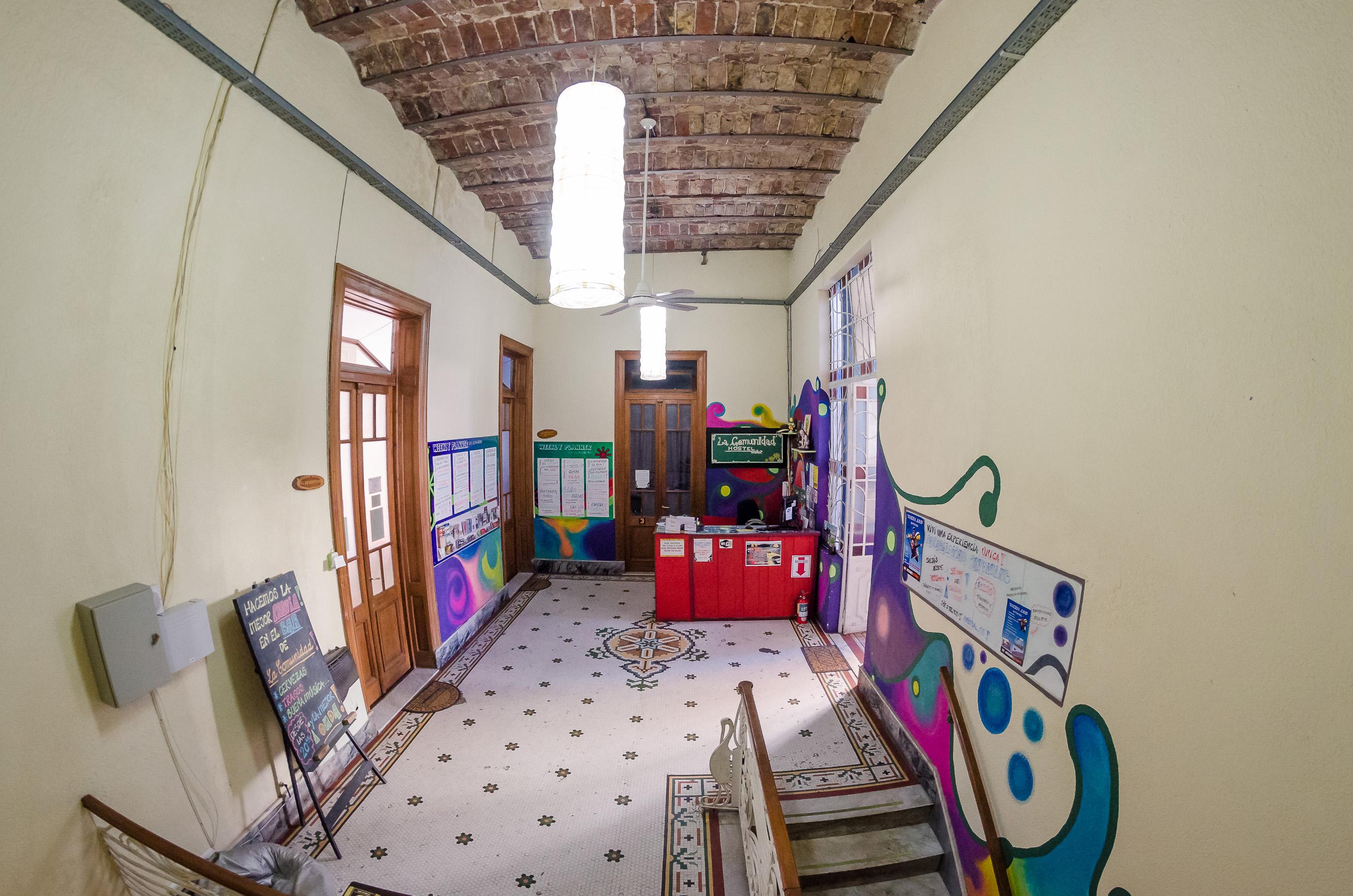Vista Lobby La Comunidad Hostel
