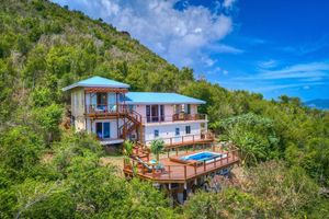 Alquiler Vacacional - WHALE WATCH - breathtaking peaceful & private villa overlooking Brewers Bay